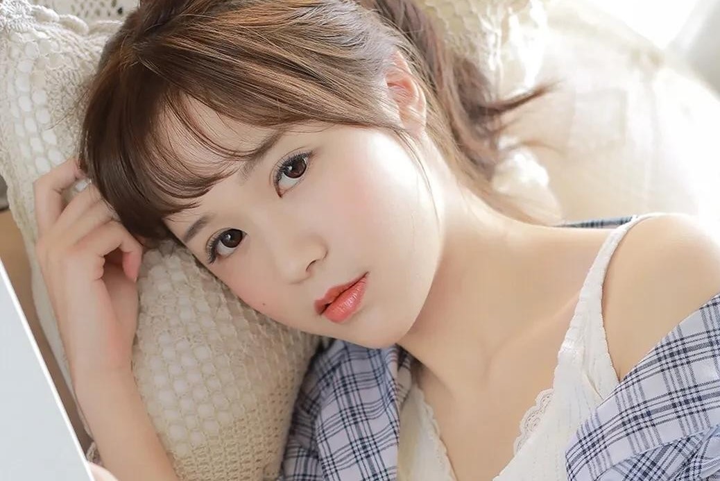 哄女生开心的情话，很撩很甜很暖的表白情话