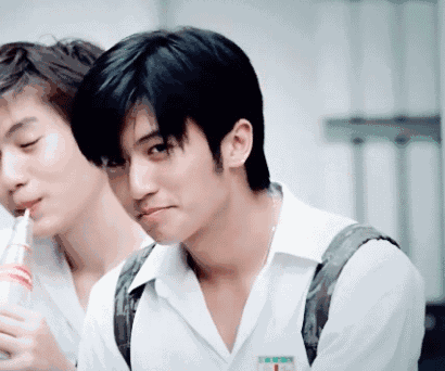 留长发却不娘的5位男明星，个个五官硬朗，野性又帅气