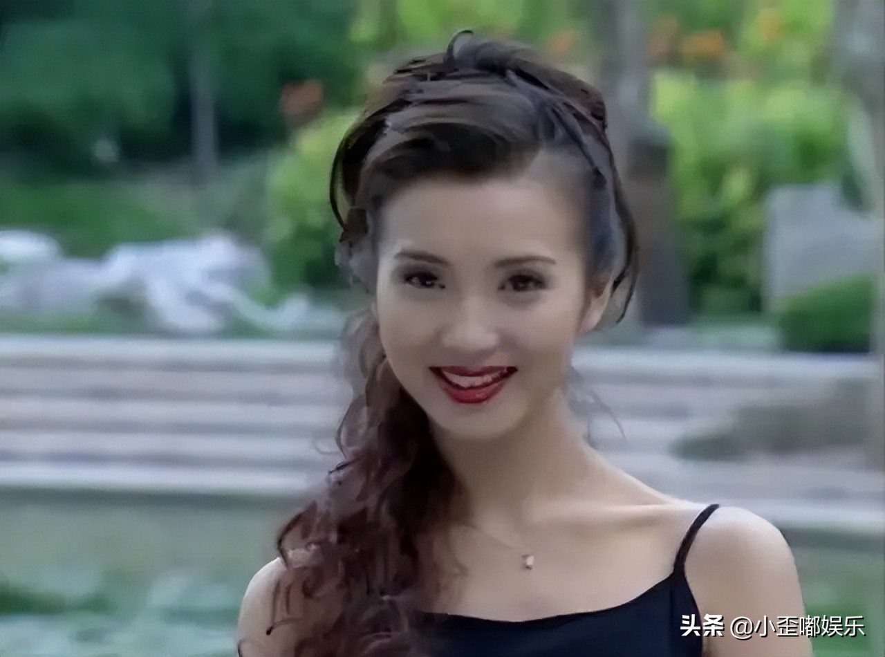 长着一张“风情万种”的脸，情史却简单干净的女明星，人不可貌相