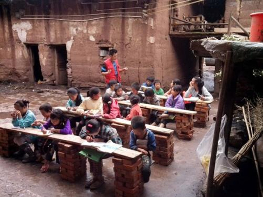 “寒门学子”江群：一家6口靠母亲养活，高考681分圆梦清华