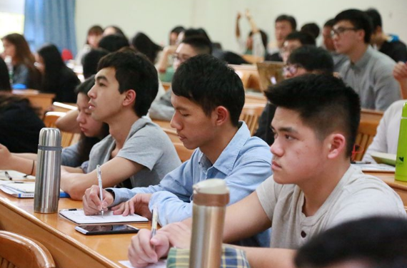 同样都是本科学校，普本和985大学有啥区别？这5点很不一样