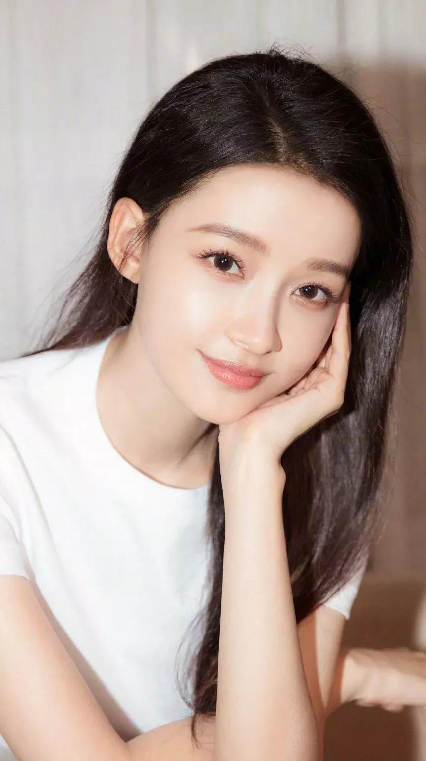 孙怡：清雅灵秀，甜美大方，温婉迷人