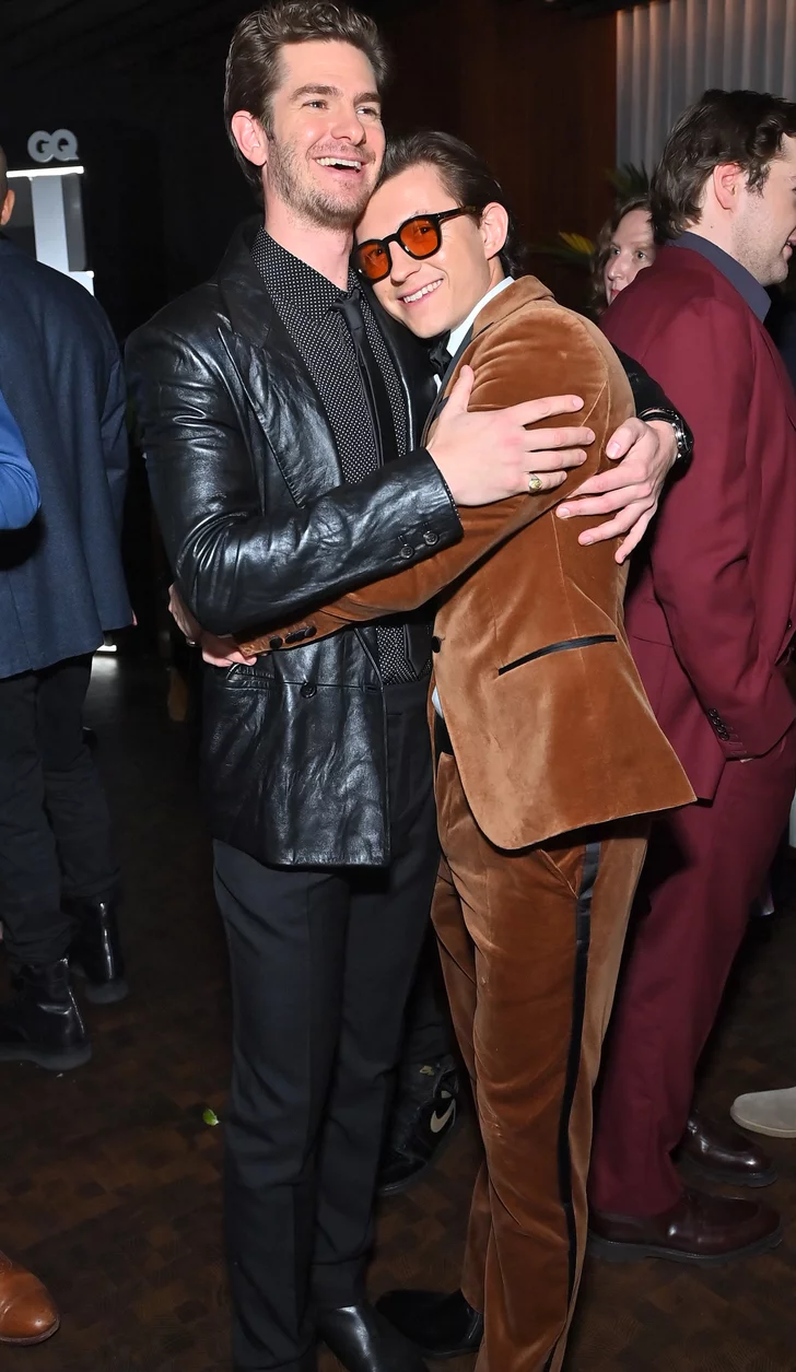 指初代托比·马奎尔,二代加菲,三代荷兰弟将在《蜘蛛侠》新电影里同框