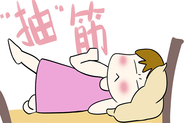 睡觉时脚放在被窝外面，有什么效果？夜间总有2种表现，快关注肝