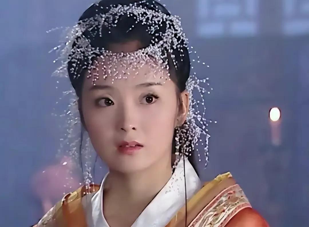 额饰别瞎戴，有人倾国倾城，有人扭捏做作，这6位造型谁最入你眼