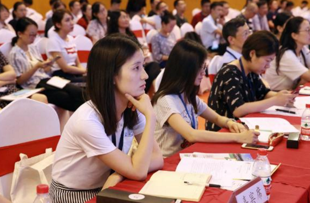 上大学没用？高学历的人还不是给低学历的人打工，过来人说出真相