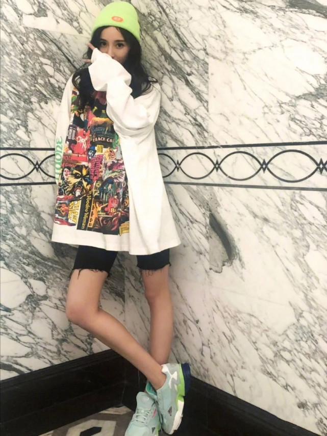 杨幂的少女感穿搭请收下