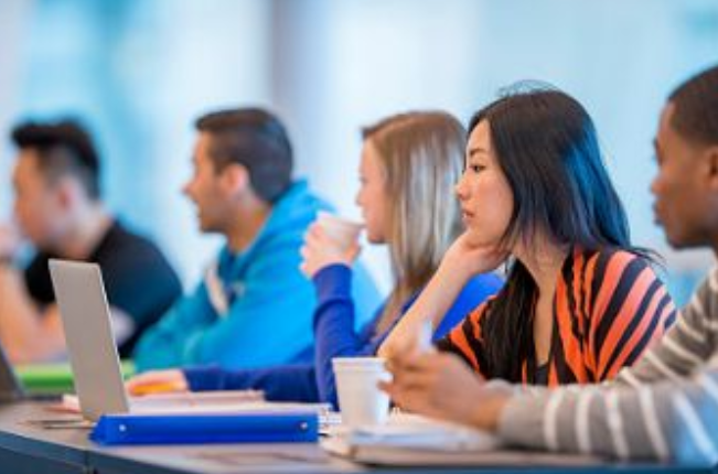 大学生留学热潮不减，他们在国外混不下去后，回国都干些什么？