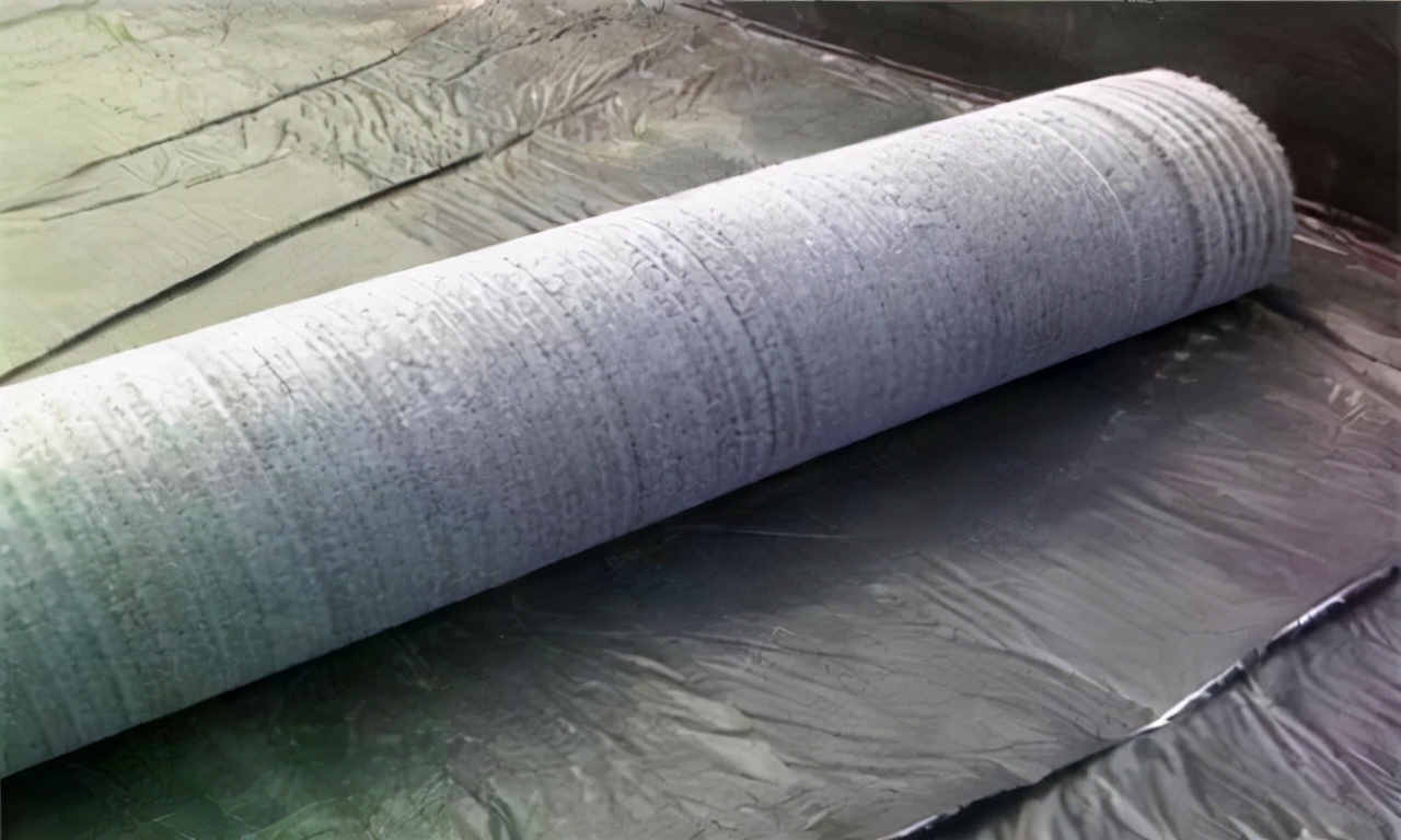 中国大爷在外受气，回家发明“水泥毯”，如今估值上亿，特受欢迎