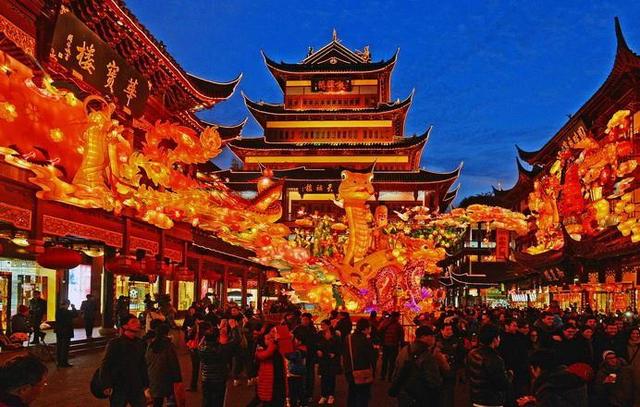 过年可以去的旅游景点,_大山谷图库