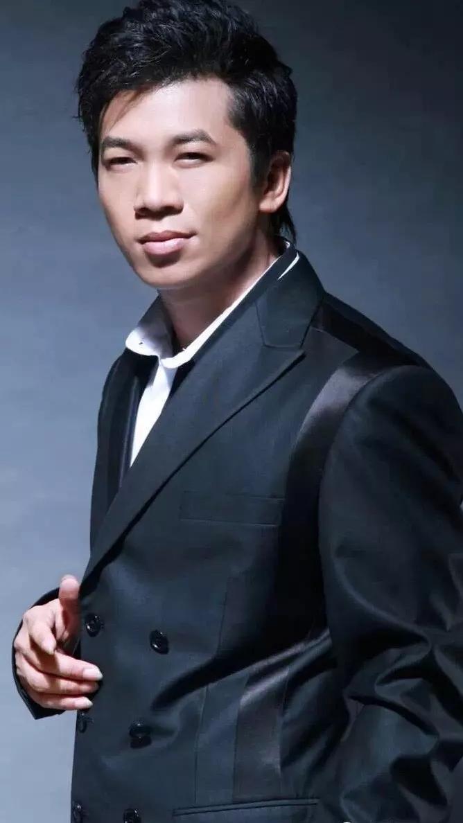 为什么歌手陈星会大红大紫 为什么歌手陈星会大红大紫