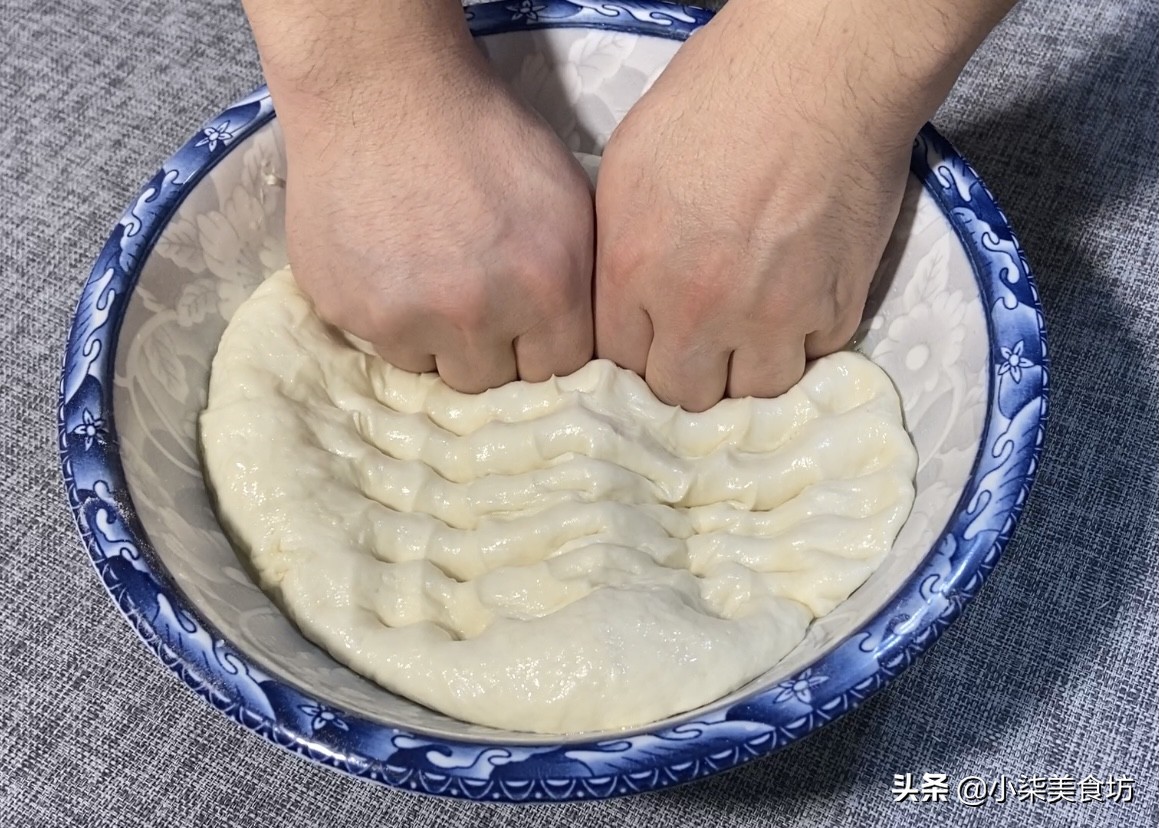 一斤面粉7两水，教你一个炸油条配方，学会都可以开店，别错过