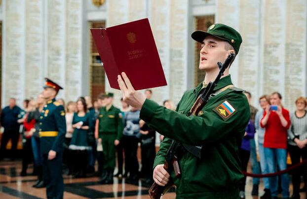 神圣的时刻！世界主要国家新兵必修课：宣誓