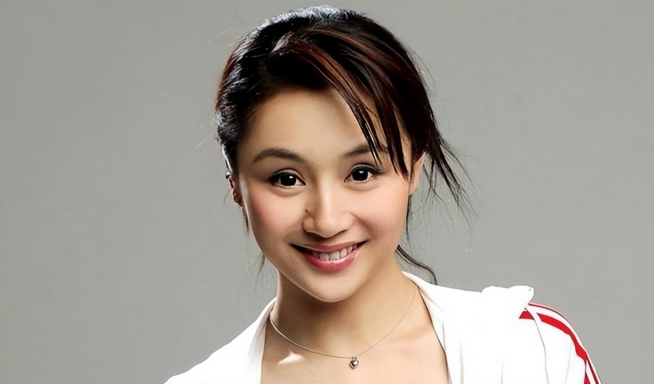 千娇百媚一颗痣，娱乐圈8位“痣美人”，谁最有味道？