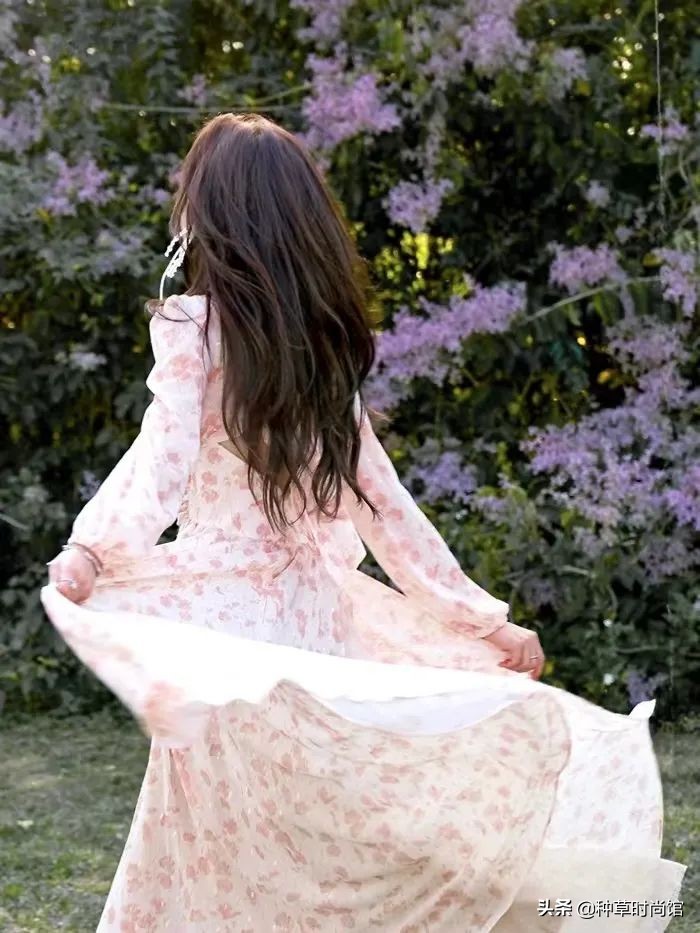 4款最适合春天的裙子，温柔显瘦美到爆炸