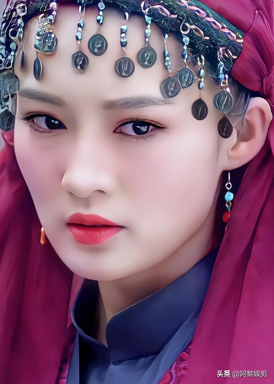 李沁古装照美若天仙