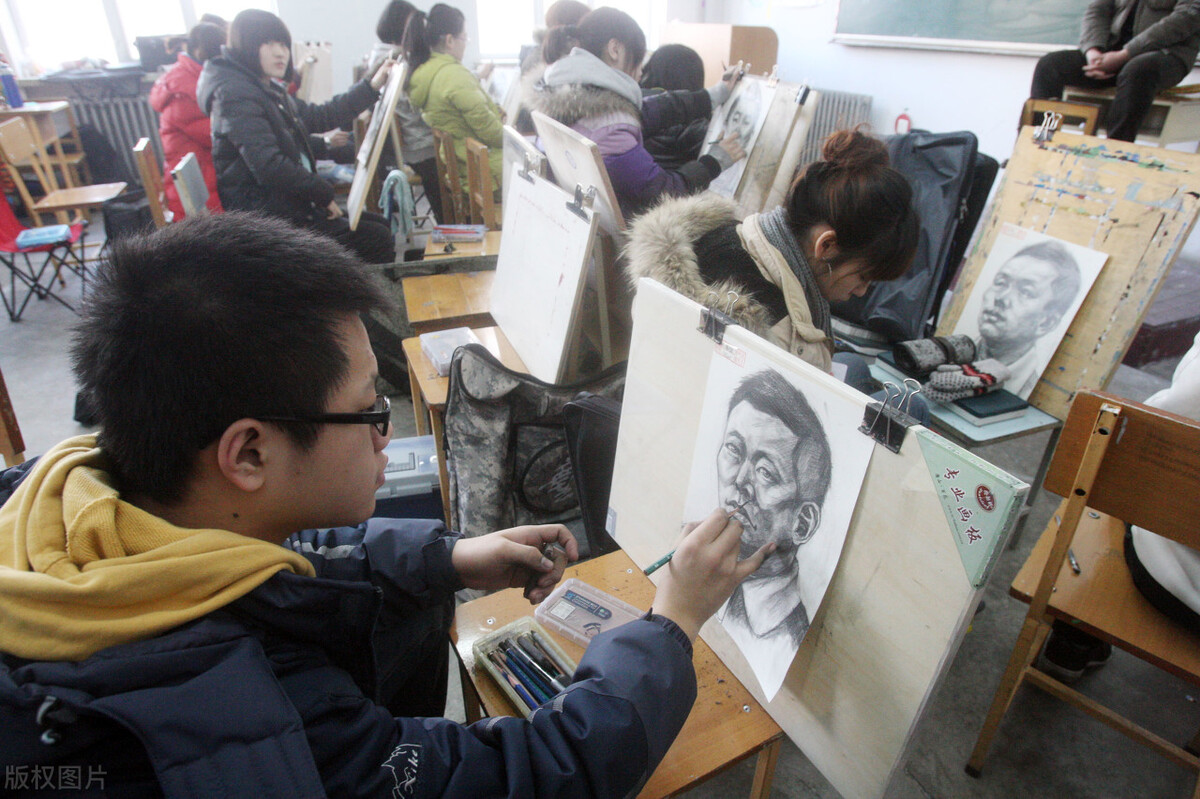 2022寒假通知，5所大学调整放寒假时间，多校明确提前放寒假