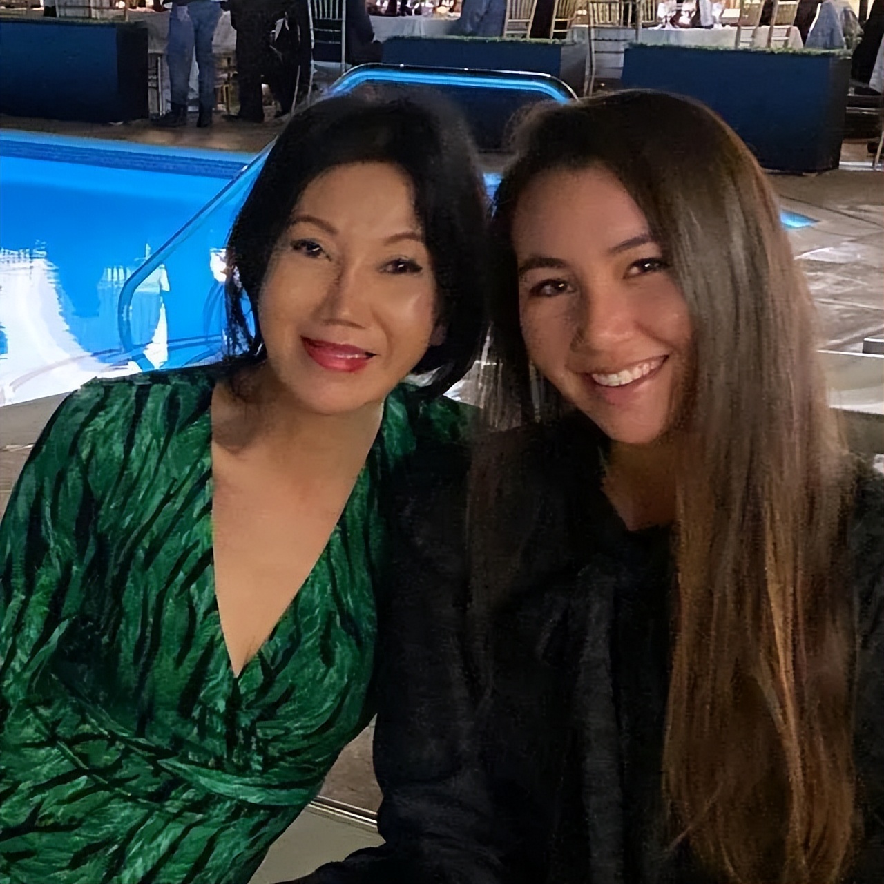 67岁首届港姐冠军近况曝光，赵雅芝曾是她劲敌