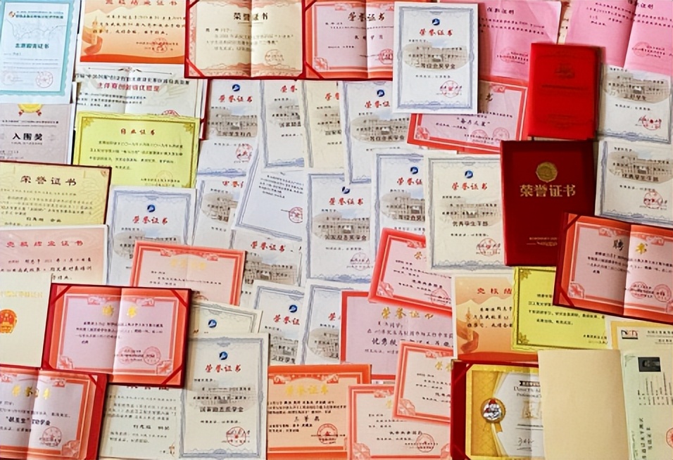 湖北“最铁”6兄弟：来自同校同宿舍，现上岸名校，签约世界500强