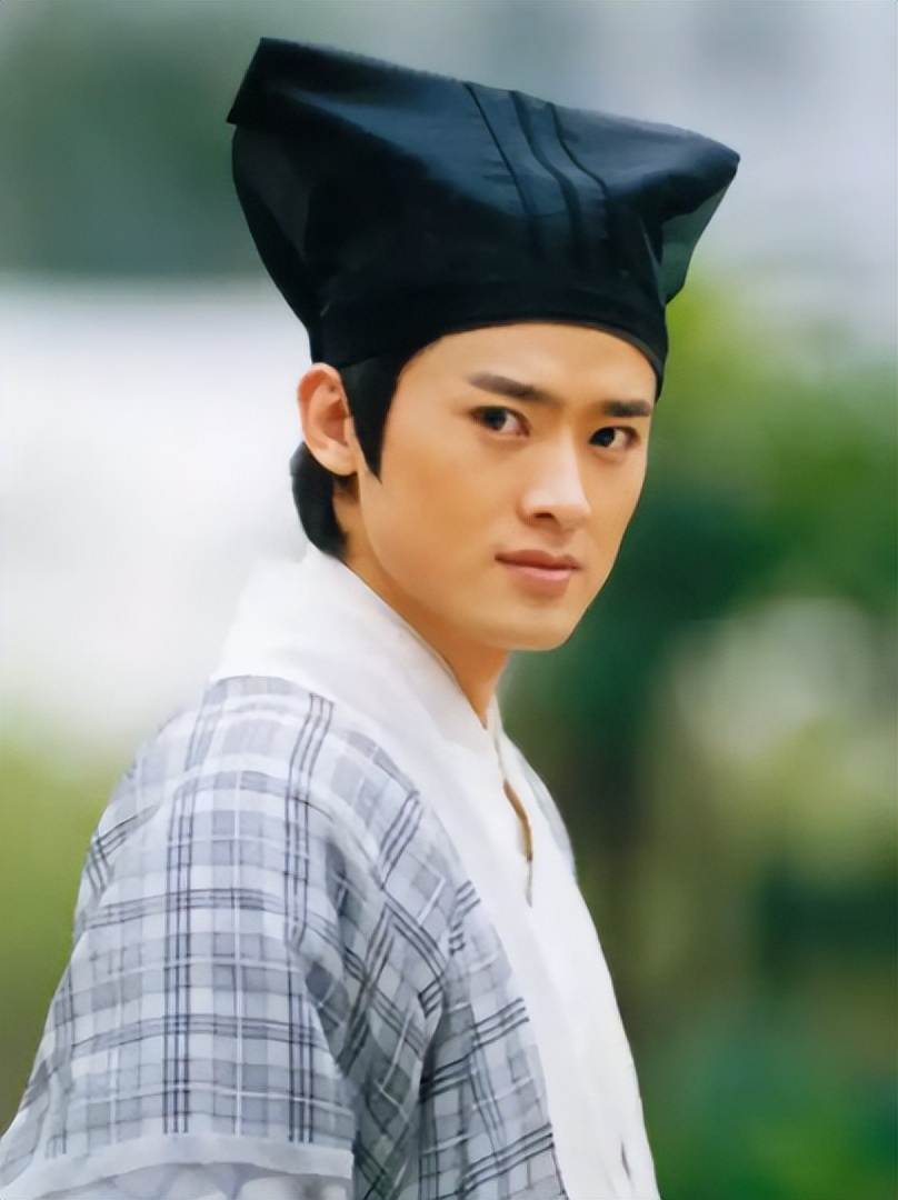 4元成本卖上千，火锅店人均500元，他们坑起粉丝来一点儿都不手软