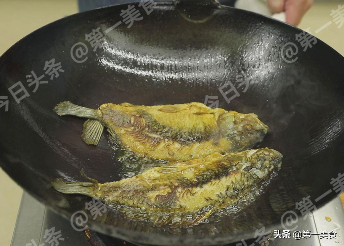 冬至后要多吃鱼，2种最过瘾吃法，骨酥肉烂入口化渣，连汤都喝光