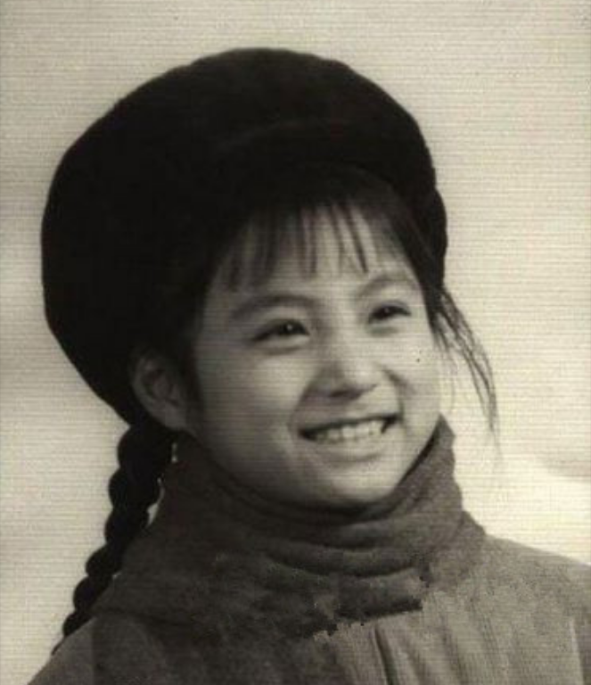 李玲玉：21岁嫁初恋，34岁再嫁犹太富商，和混血儿子的相处很特别