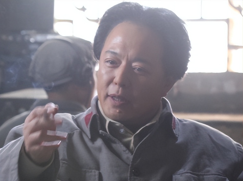 太像了，中国演毛泽东最牛的9个演员，唐国强仅排第2，张铁林倒数