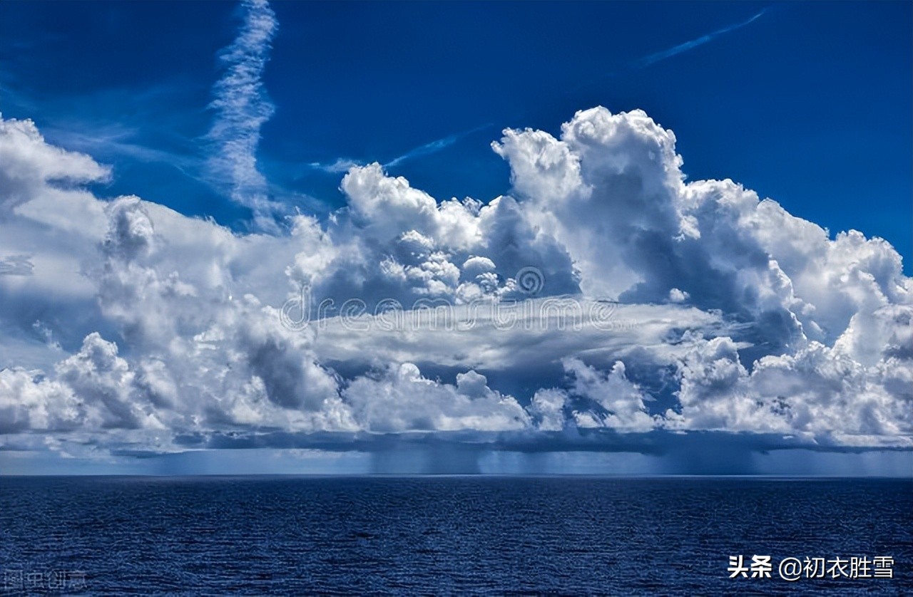 夏云美诗六首赏读：流目夏云生，夏云已嵯峨