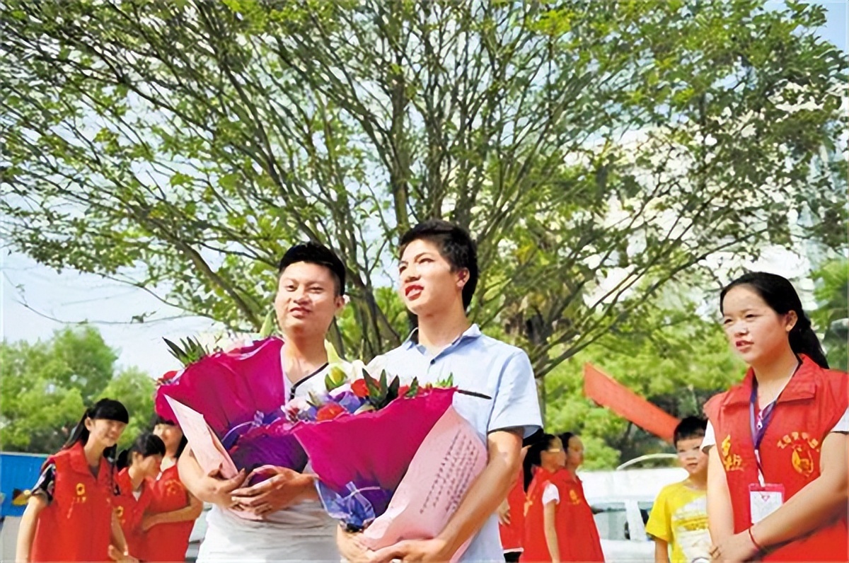 2014年江西两位少年为救人错过高考，拒绝名校邀请，现状令人钦佩