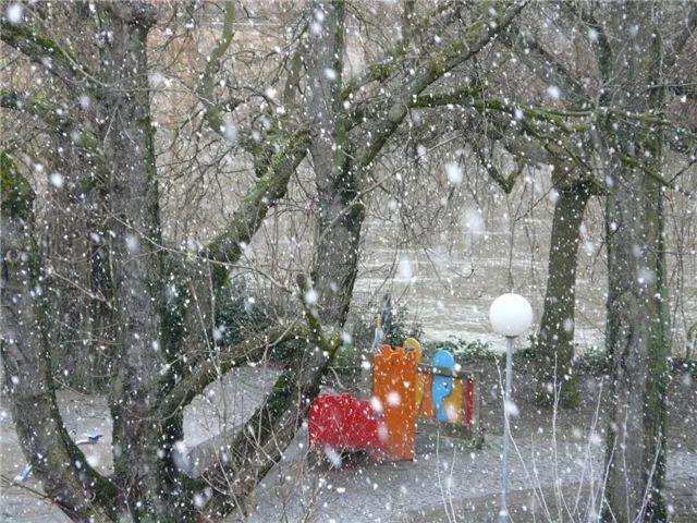 小時候，冬天下雪，太美太纯，令我终生想念