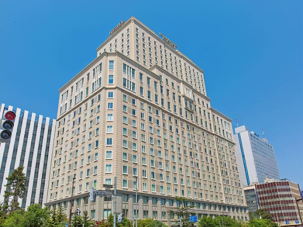 日本顶级偶像之女自杀身亡，母亲红遍亚洲，她却一生受尽霸凌