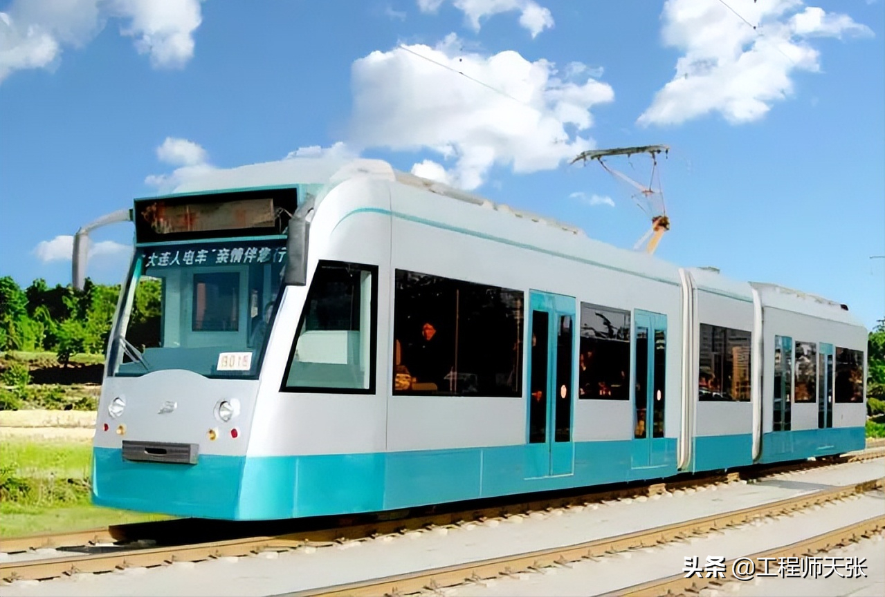 突发！大连有轨电车先后与2辆电车相撞致多人受伤，深度了解一下