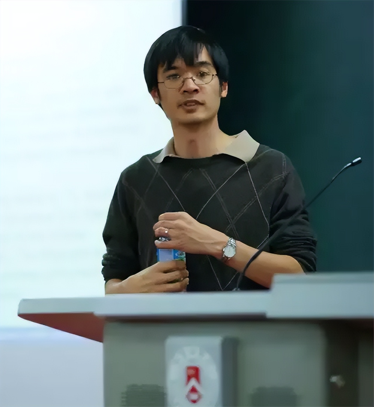 数学天才陶哲轩，8岁参加美国高考数学考760，24岁成为顶尖学教授