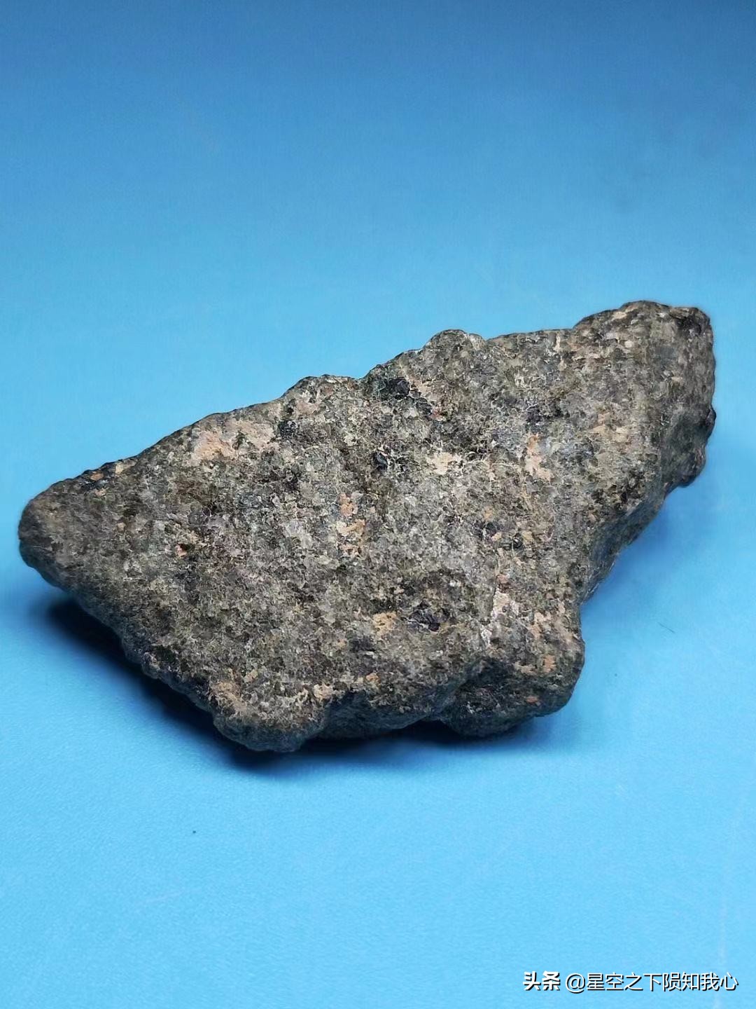 无球粒陨石图片(古铜类无球粒陨石具体特征讲解)