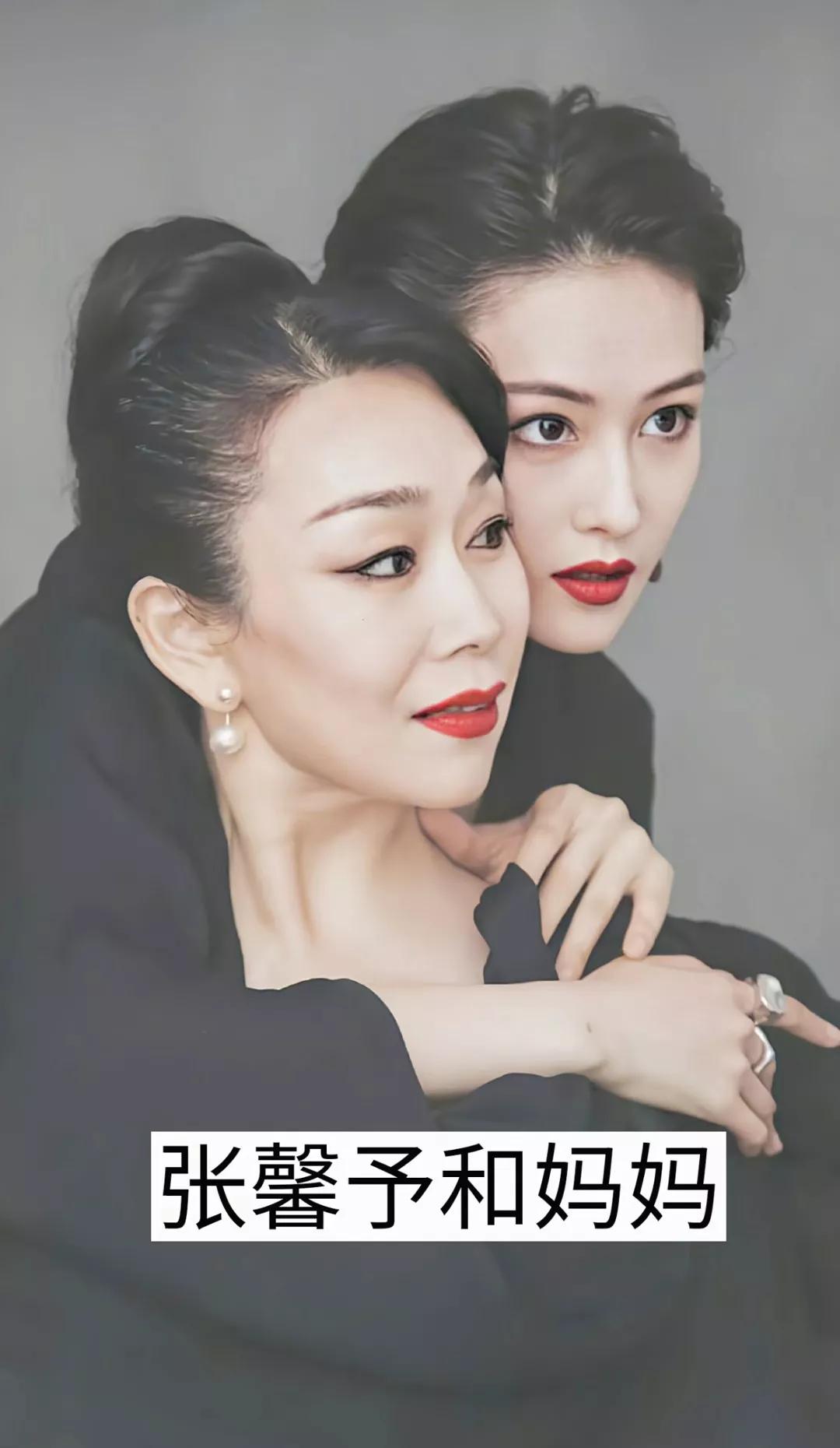 明星俏佳人：娱乐圈二十位女星母女照，根本不是母女，更像姐妹