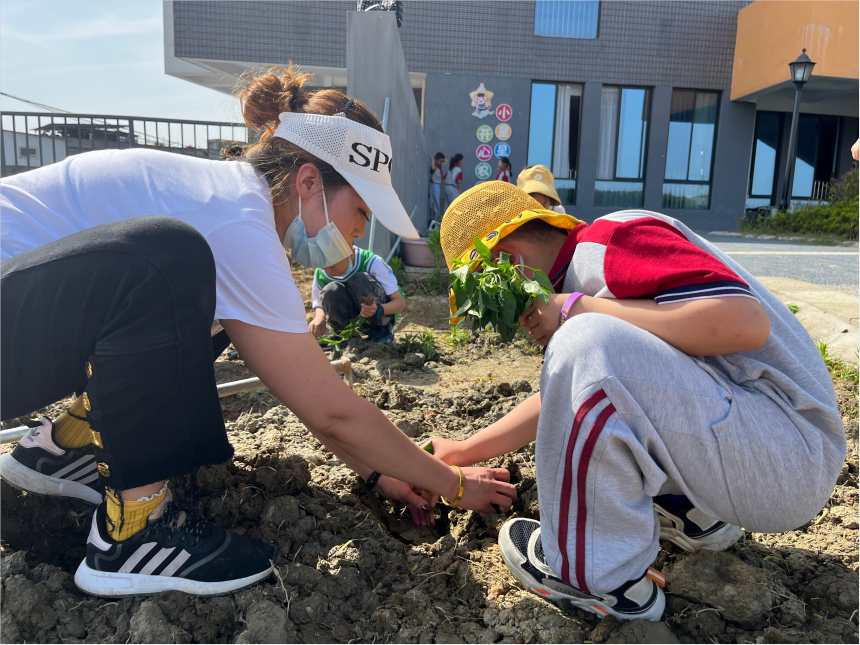 “心与心行 劳动有我”|新兴中学附小开展五一劳动周实践活动
