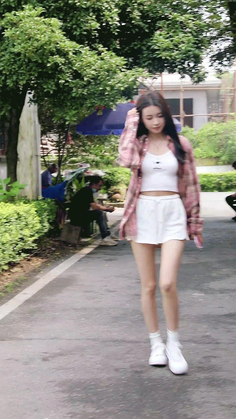 孙怡 有种甜美学姐的即视感！​​