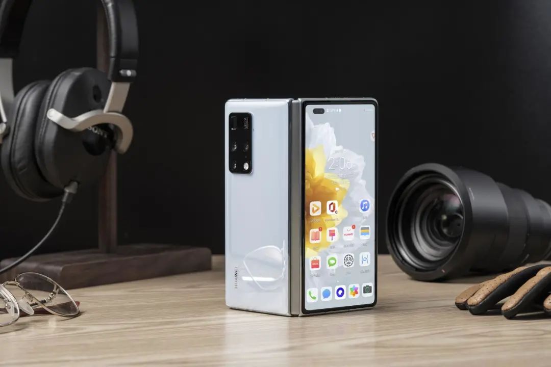 天气逐渐转暖，推荐几款性能强还不烫的手机