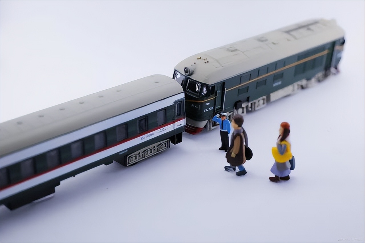 儿童和大人用一个卧铺？买什么票，满足这个条件才可以共用一个铺