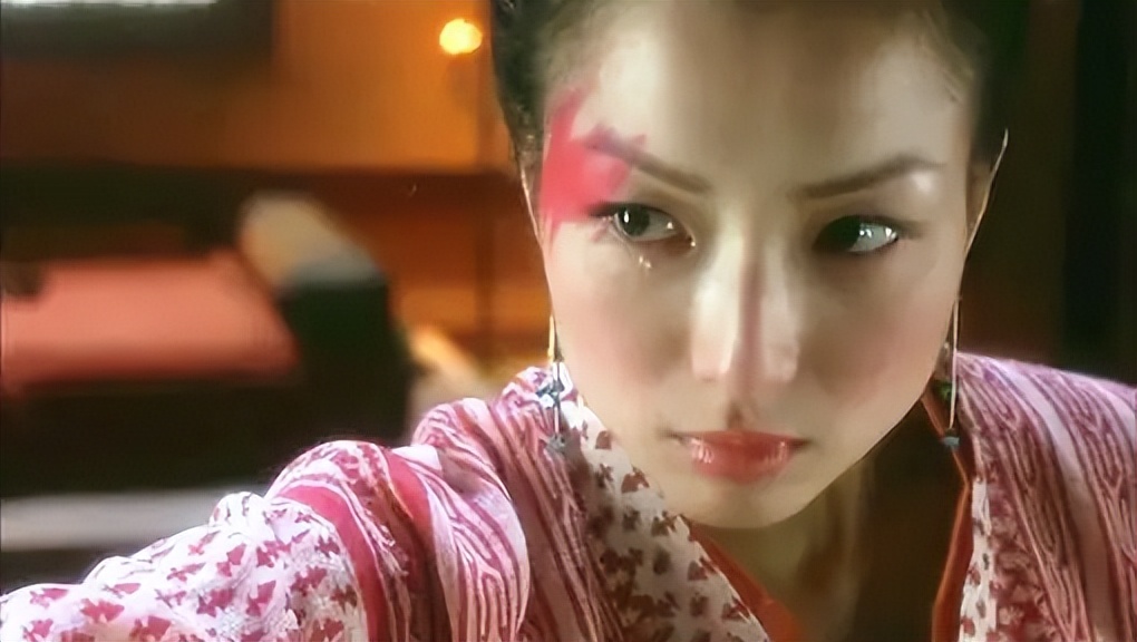 新版《钟无艳》黄梦莹美出天际 扮丑被说不用心学鞠婧祎蒋勤勤