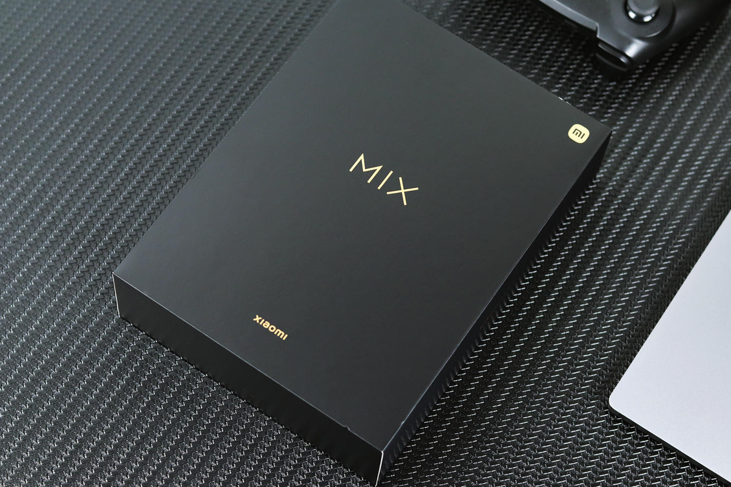 小米MIX4两月真实体验，120W充电告别电量焦虑，无挖孔屏幕更纯粹