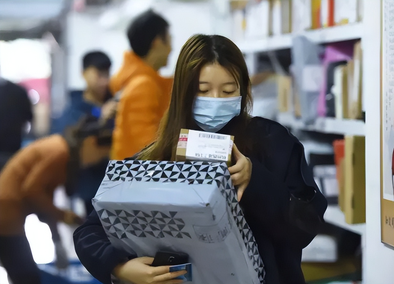 全国大学生生活费等级排行，一级都不敢出门，这档以上就足够了