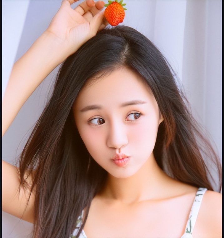 娃娃脸只服这10位明星！有人30岁还能演高中生，个个清纯可人