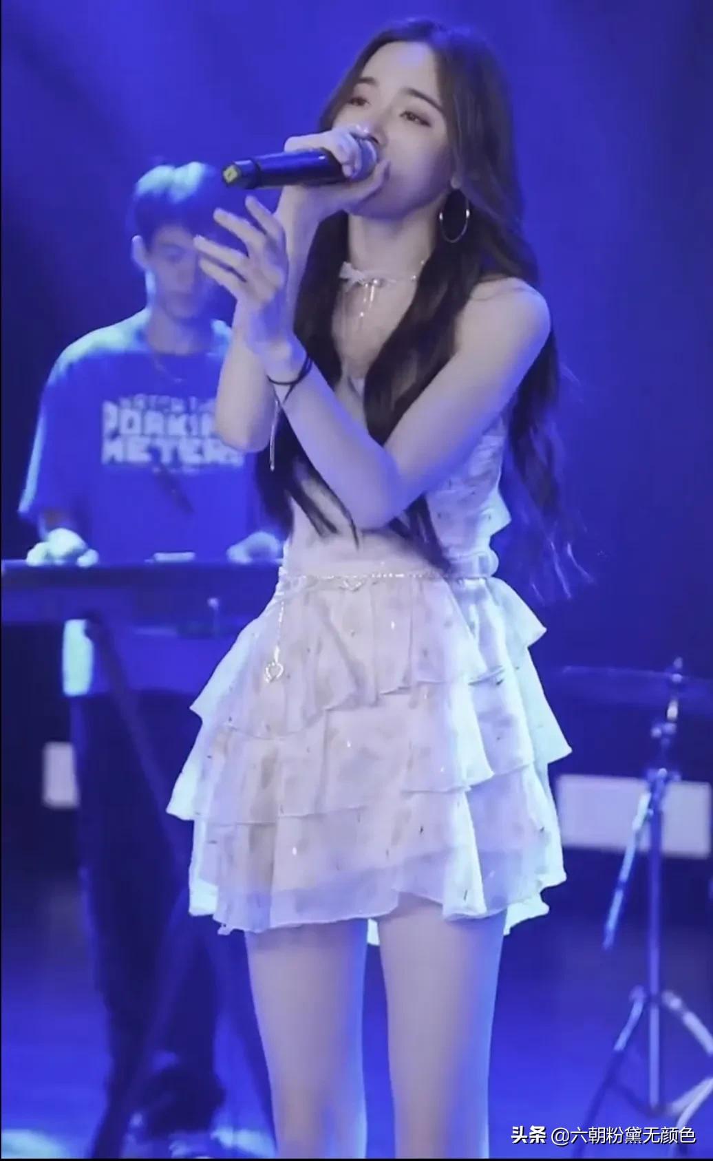 网红歌手 戴羽彤