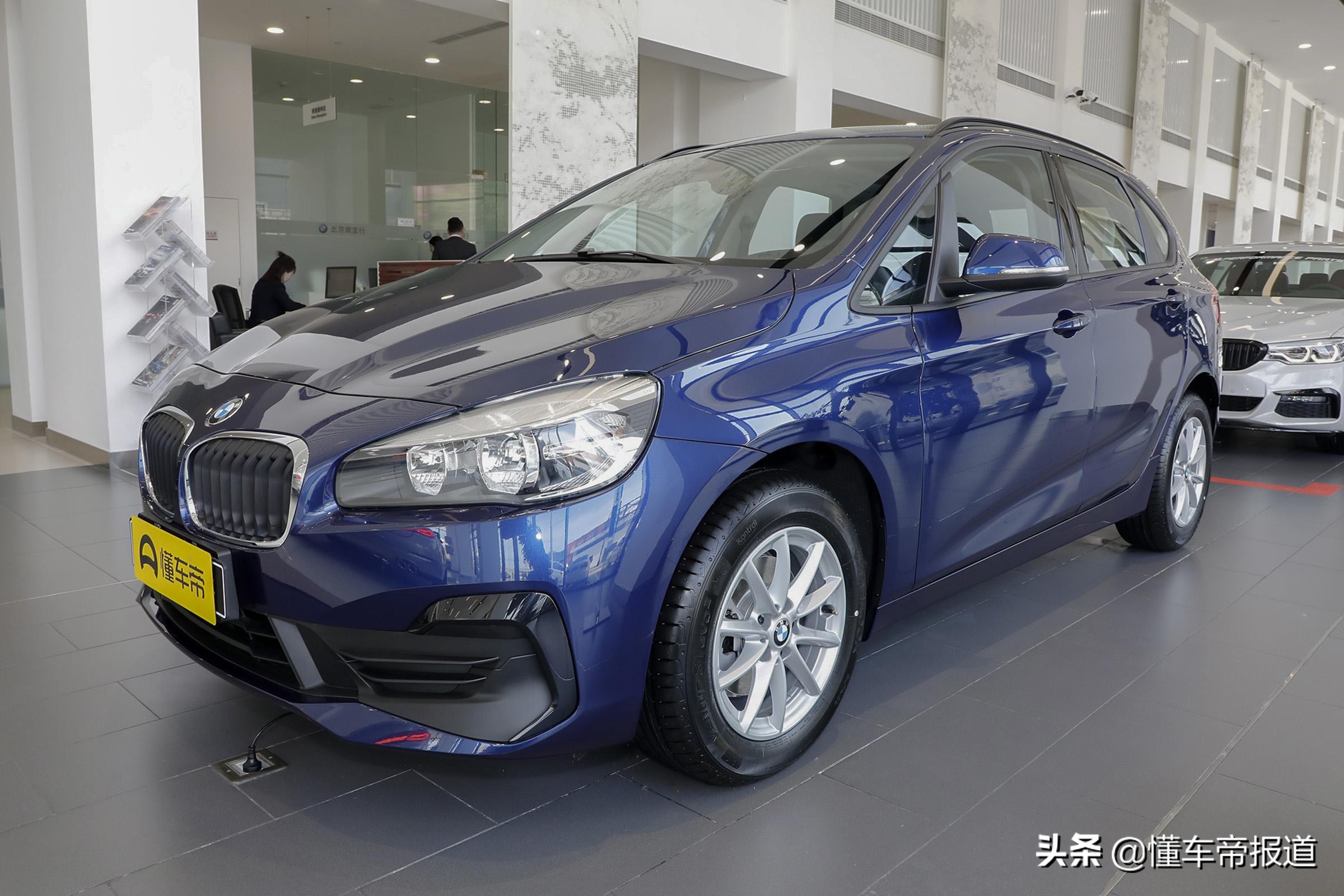 新车 | 外观内饰向C级靠拢，或于年内亮相！奔驰新款B级路试谍照