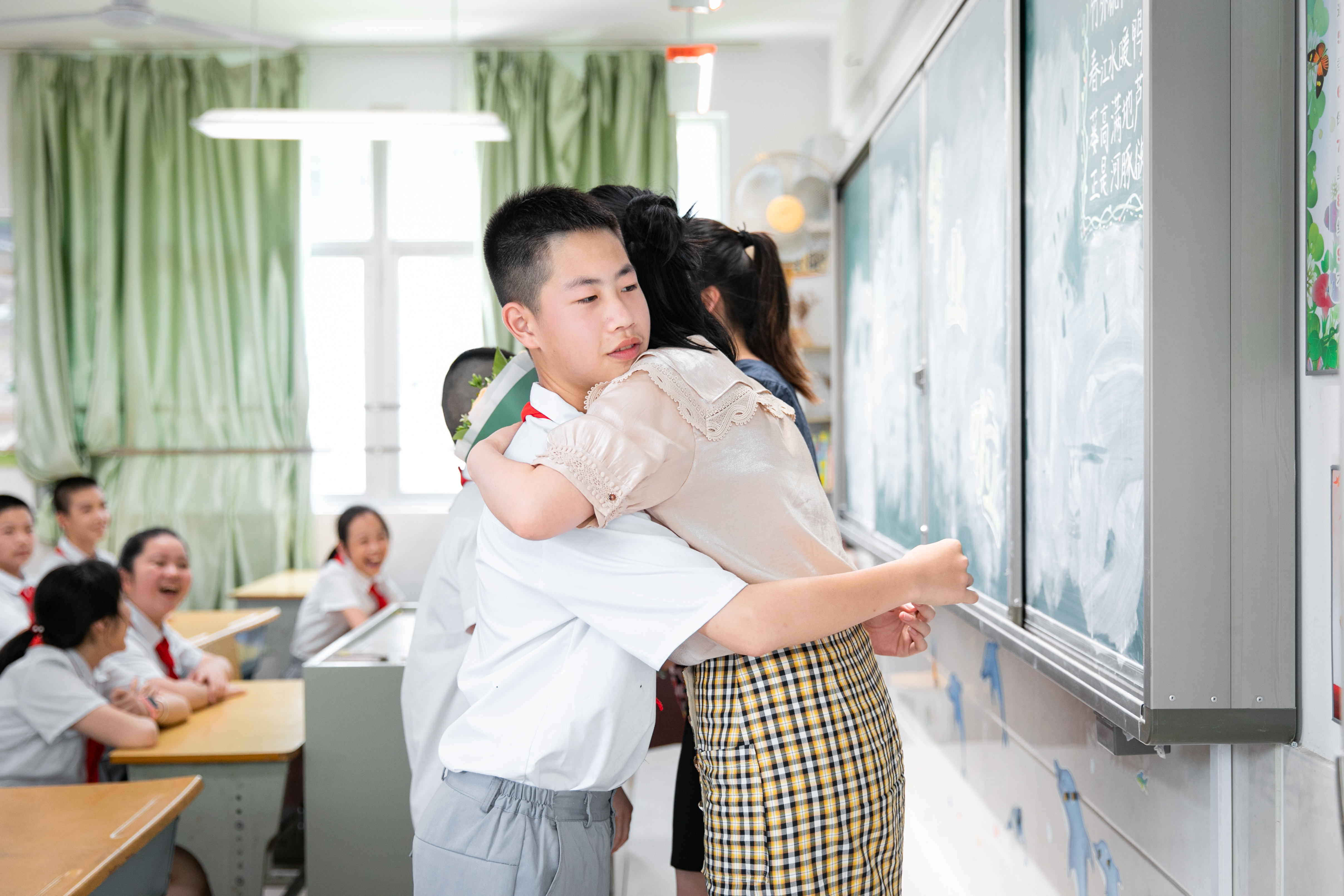 毕业照｜我们从此跃入人海，各有风雨灿烂