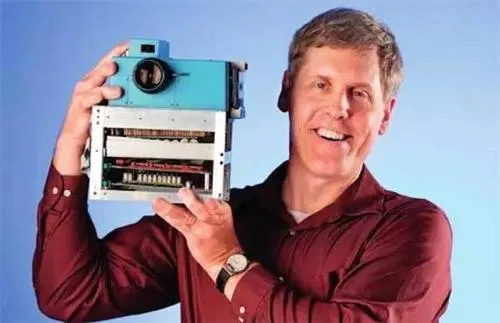 18年世界第一，却败走中国！被乔布斯打败的巨头，为何沦落至此？