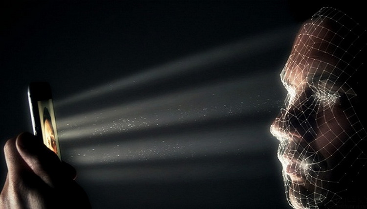 谷歌的“亡羊补牢”，揭开了手机“人脸识别”的秘密