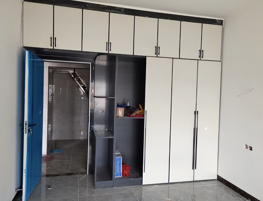 金属衣柜怎么样?被忽悠做了铝合金柜子,简直不要太后悔