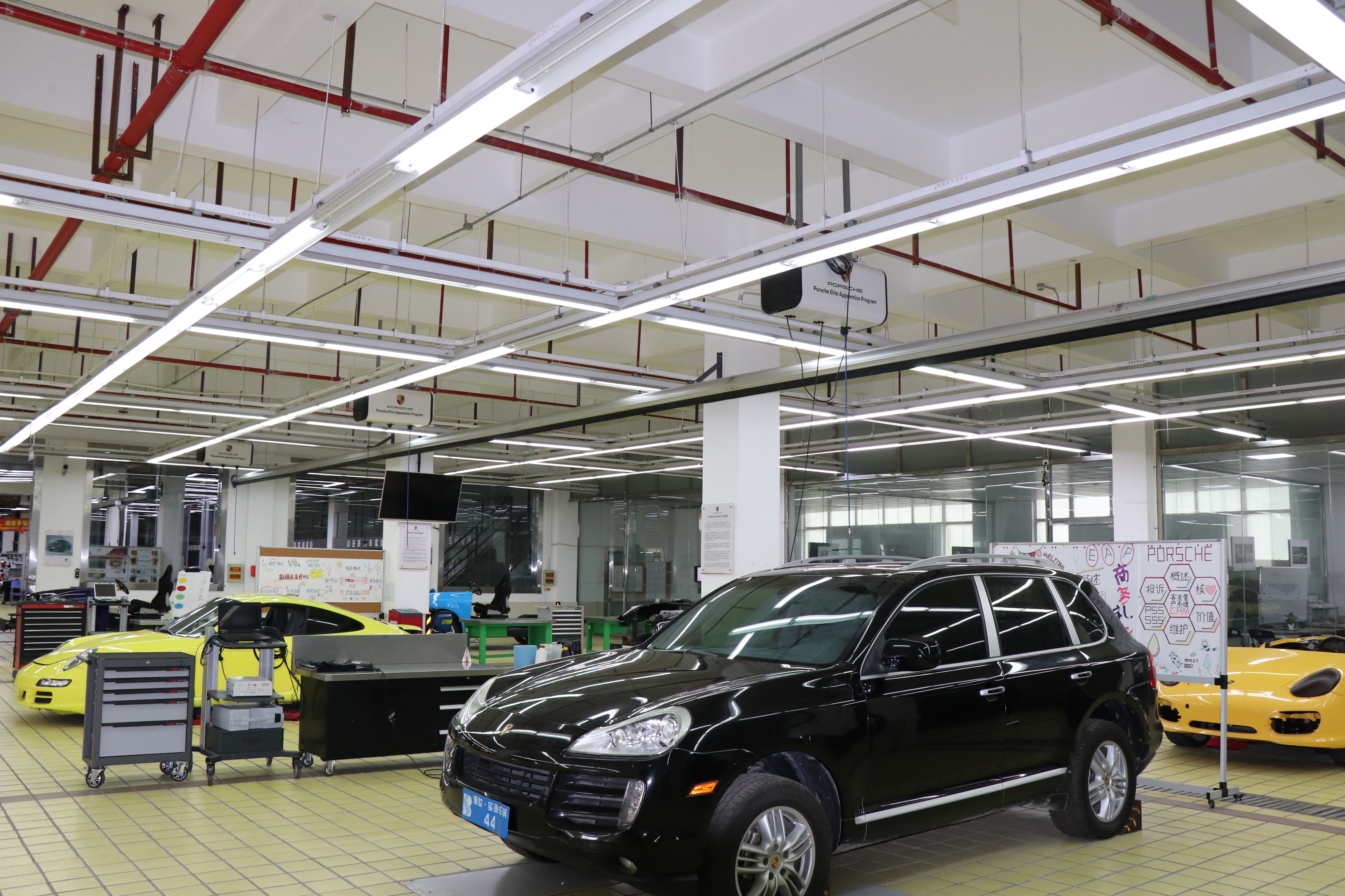 上海博世职业技术学校｜以心迎新，情满校园